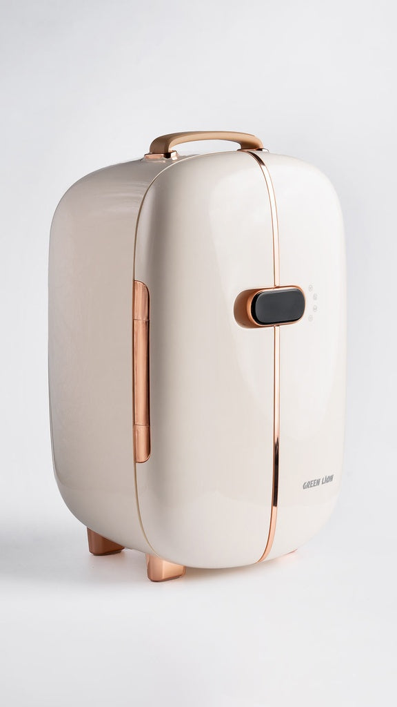 ثلاجة للعطور وأدوات التجميل العصرية