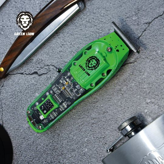 ماكينة تشذيب الشعر الاحترافية الشفافة بشحن USB بسرعة 6000 دورة في الدقيقة بقدرة 1400 مللي أمبير في الساعة
رجل الانتهازي