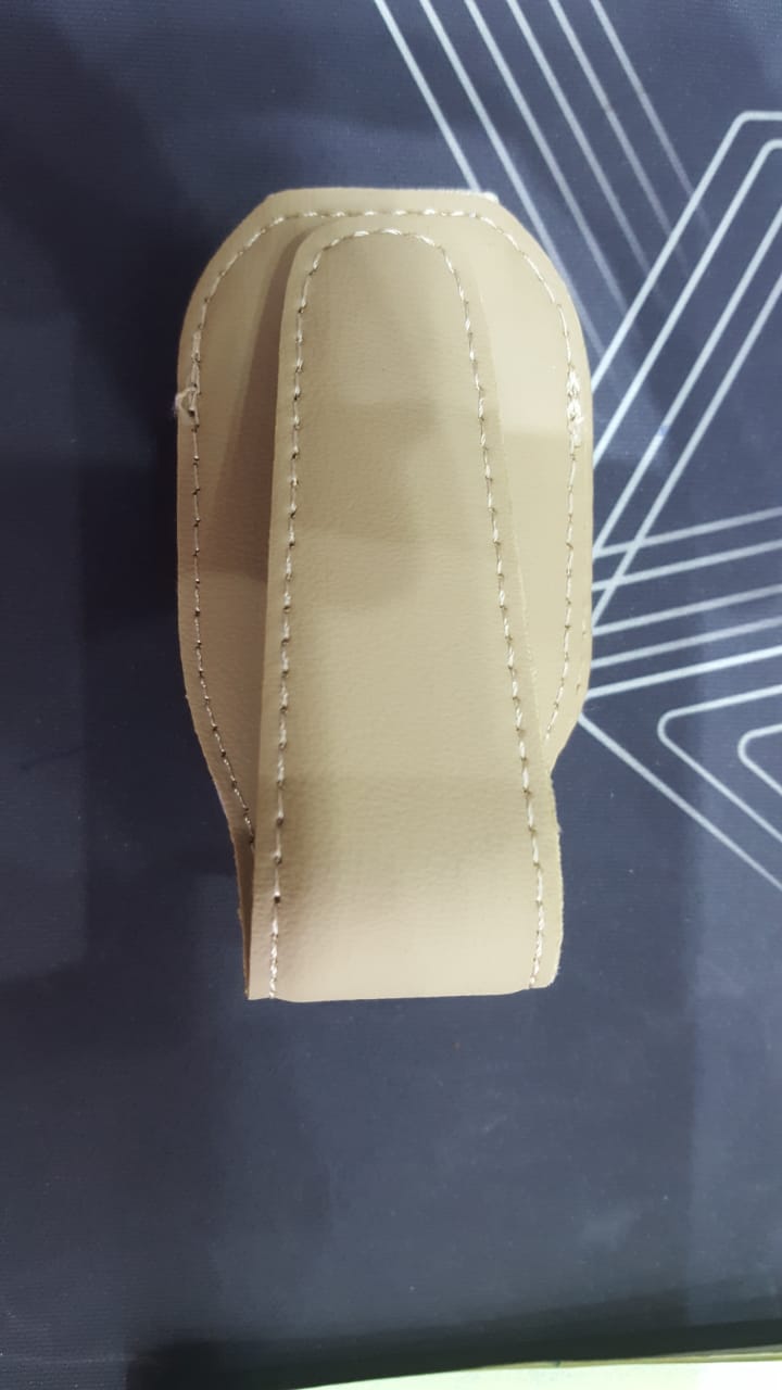 SUNGLASS CAR HOLDER