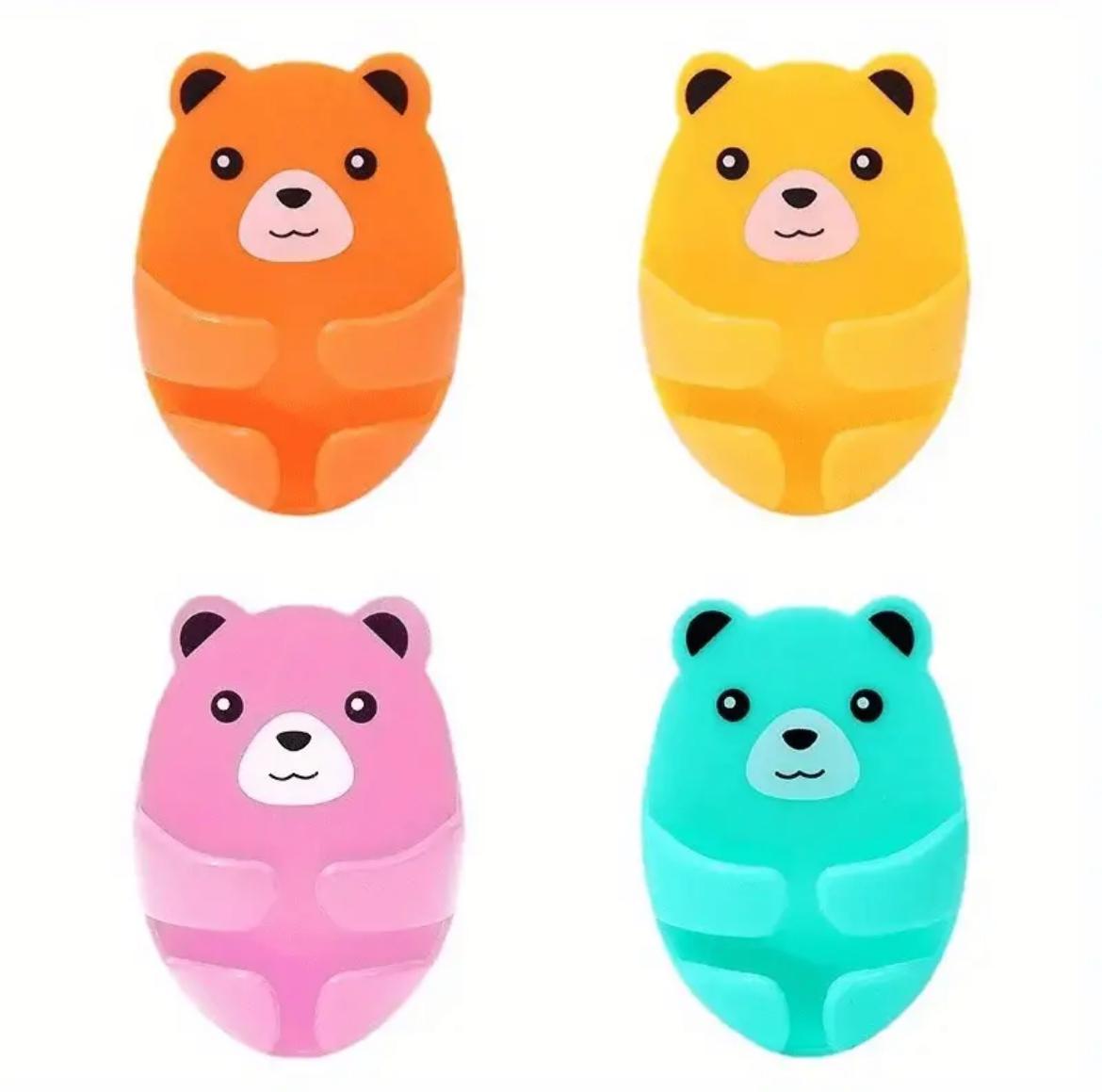 CARTOON HUGGING BEAR